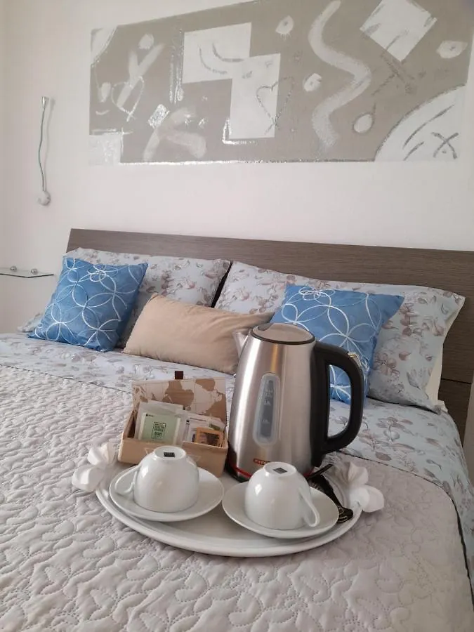 Residenza La Ferula Apartrooms 키아 0*,